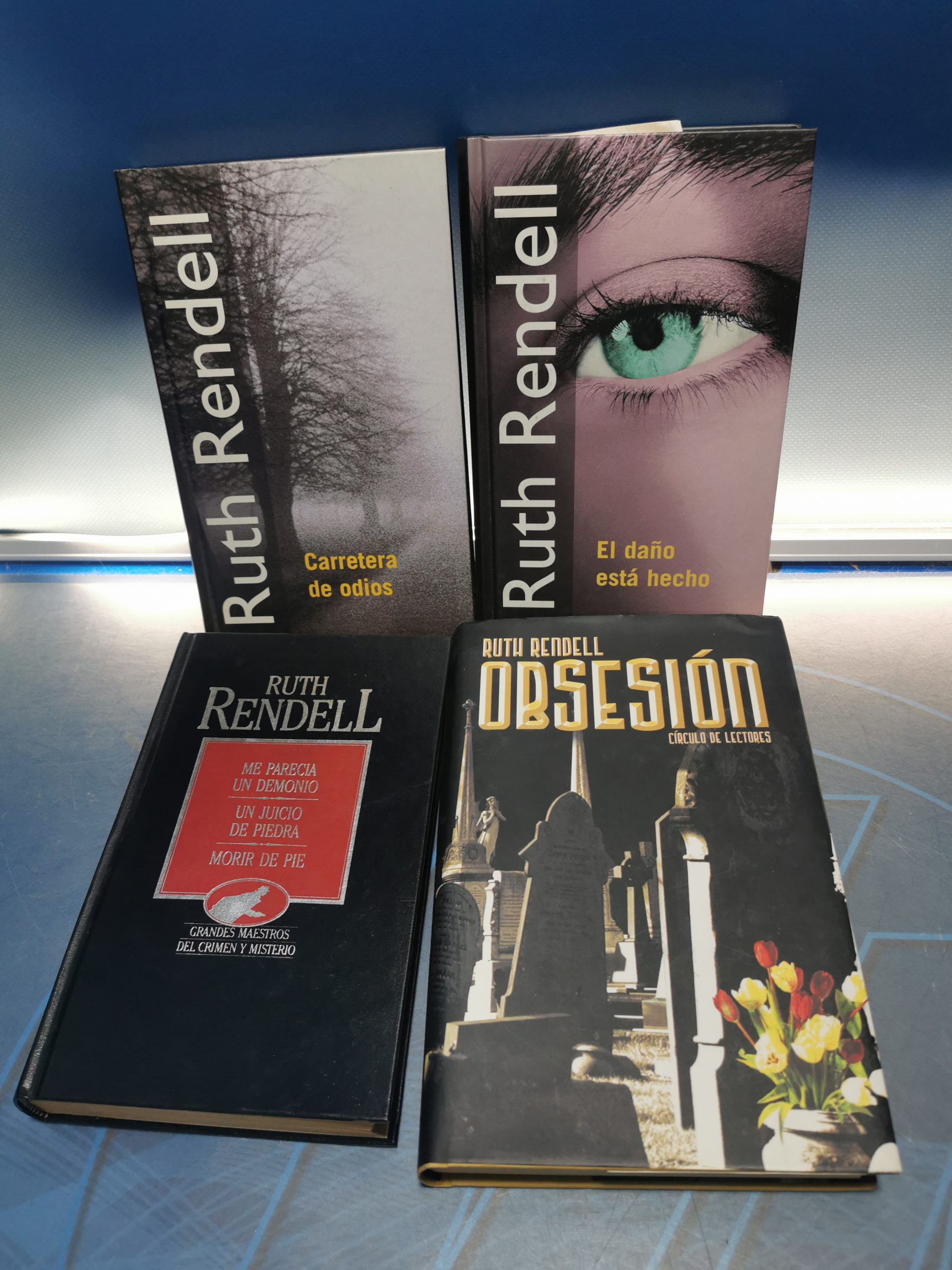 4 libros, 6 novelas del autor Ruth Rendell.