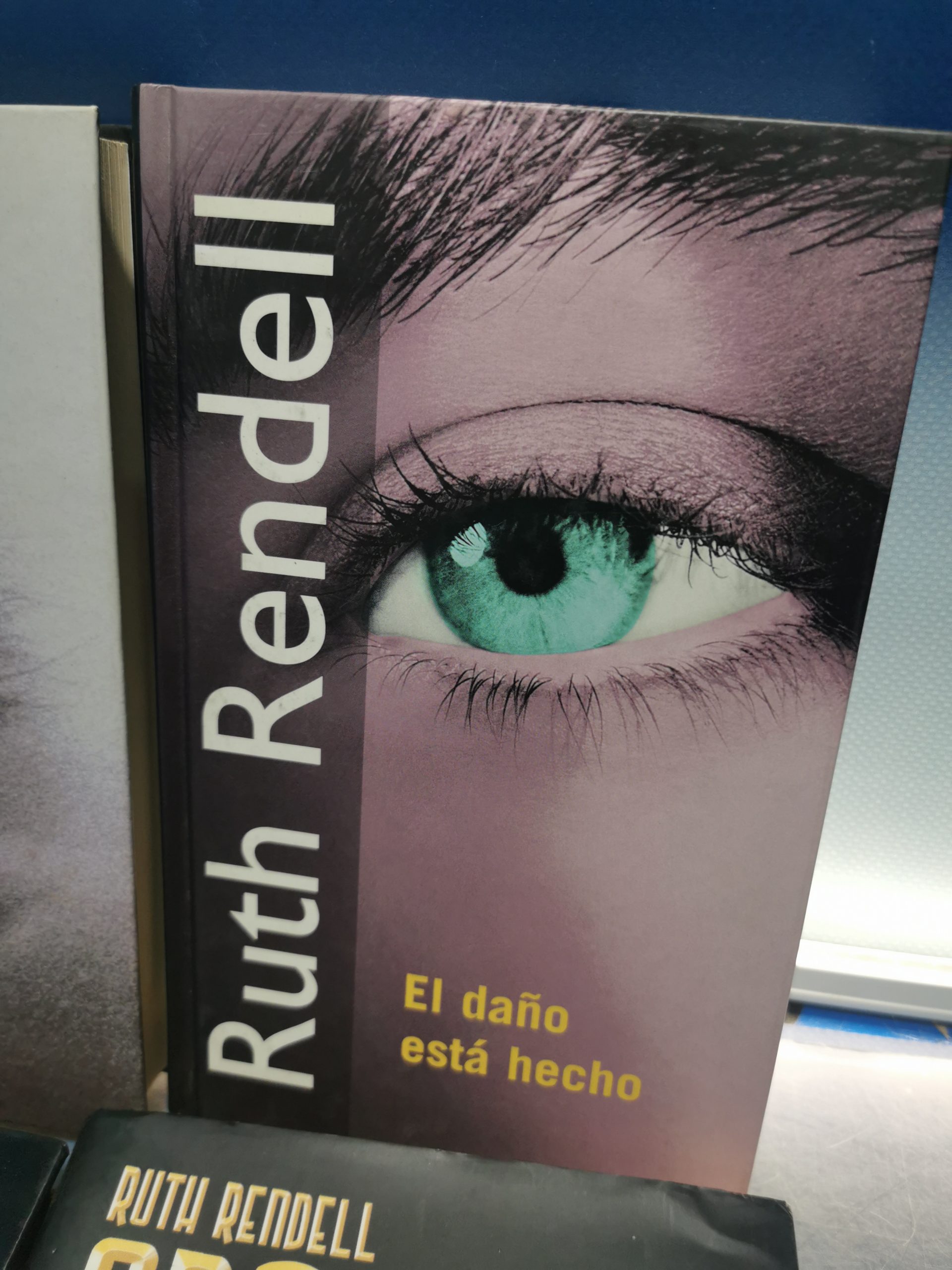 4 libros, 6 novelas del autor Ruth Rendell. - Imagen 2