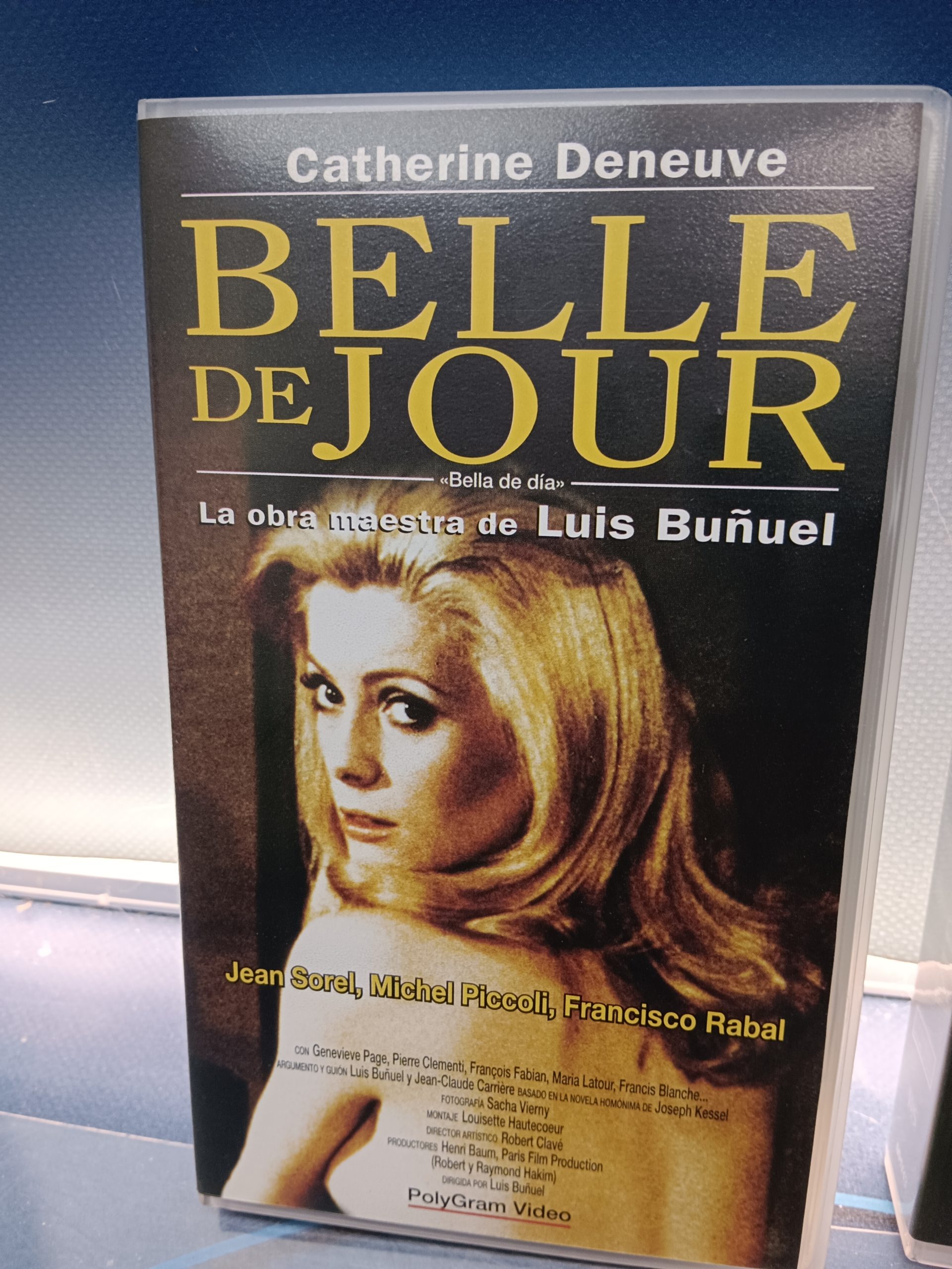 2 vhs, Películas de Luis Buñuel- VIRIDIANA – BELLE DE JOUR - Imagen 2